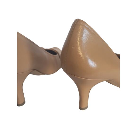 Worthington Women's Slip On Round Toe Leather Pump Heels, Cream / Tan Size: 9.5 - Picture 6 of 7